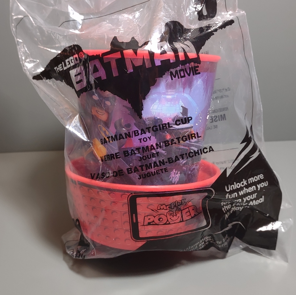McDonald’s The Lego Batman Movie Red Cup and lid with Batgirl 2017 Happy Meal - Picture 5 of 7